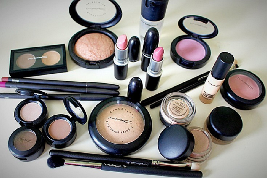 The Best Makeup Products From The World’s Leading Brands